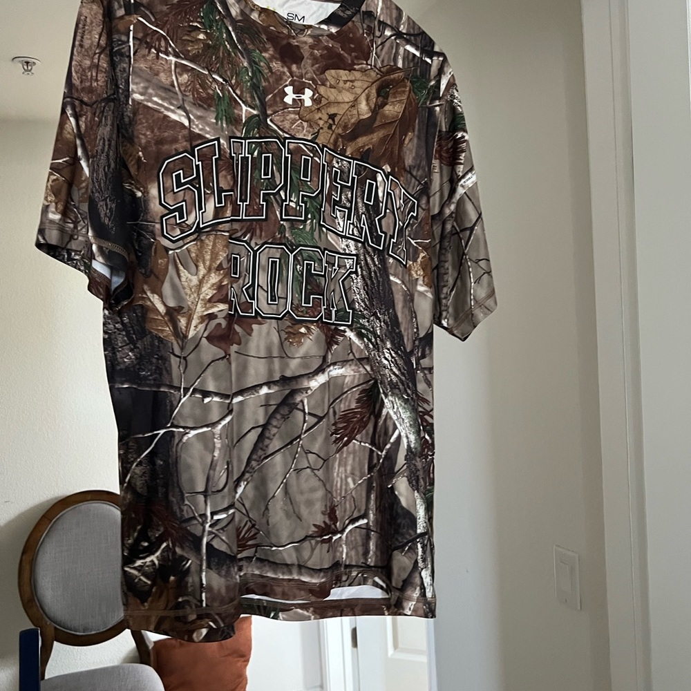Under armour sports shirt